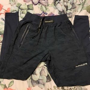 Infinity men’s Alphalete workout pants
